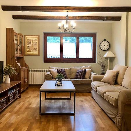 Acogedor Apartamento En El Corazon Del Valle Les Bordes Екстериор снимка